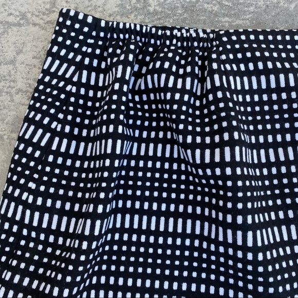 SOLD 2/$16 Jones Studio Black and White Striped Skirt - Picture 5 of 10